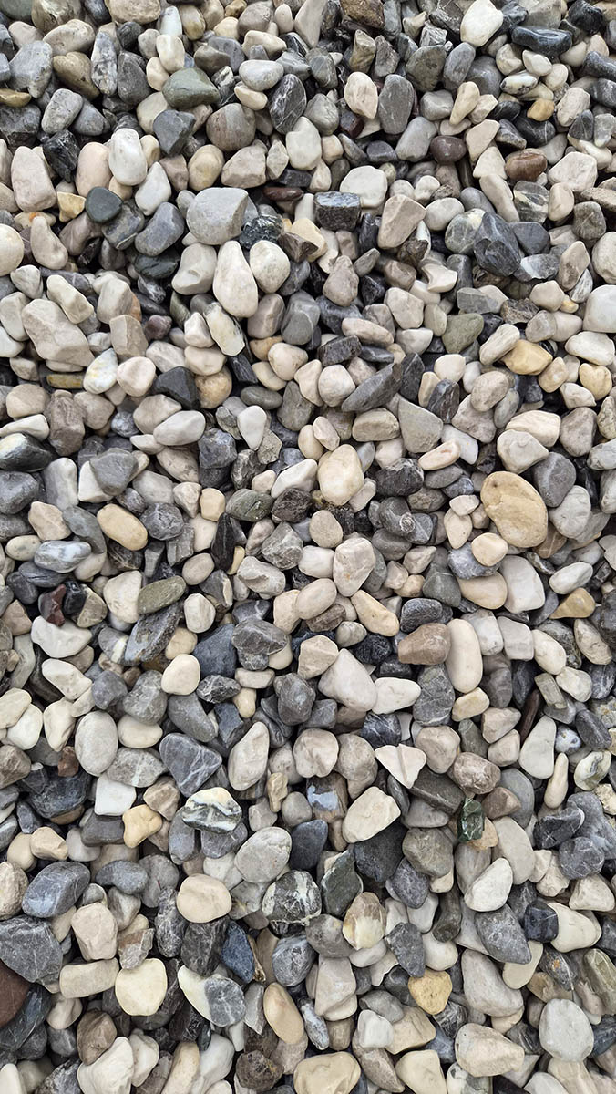 Rečni (soški) pesek – frakcija 16–32 mm